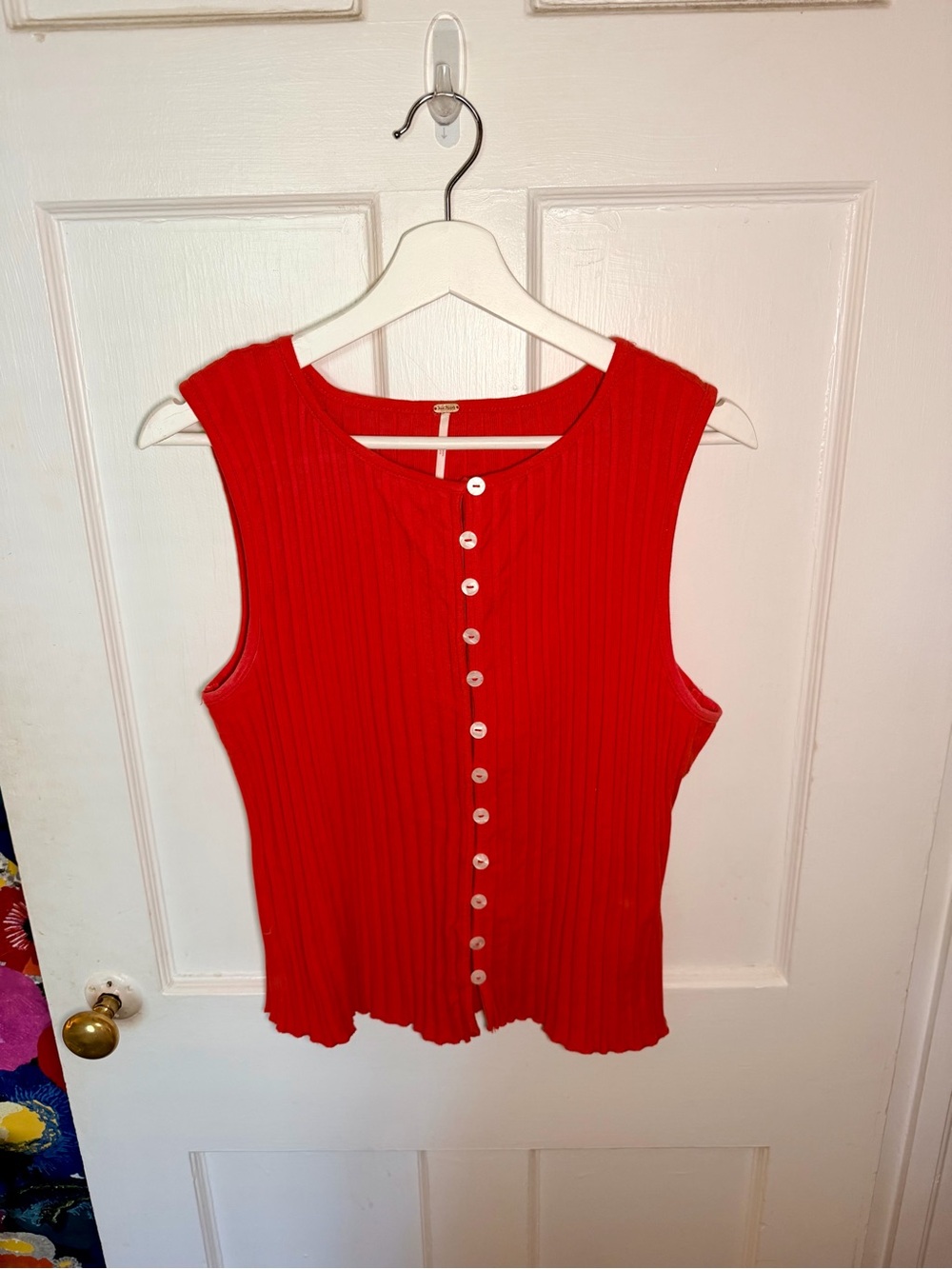 Sleeveless Ribbed Button-Front Tank - Picture 3 of 6